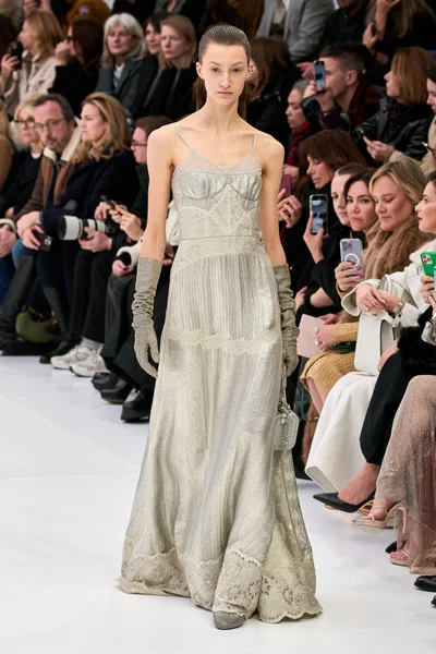 Look 2